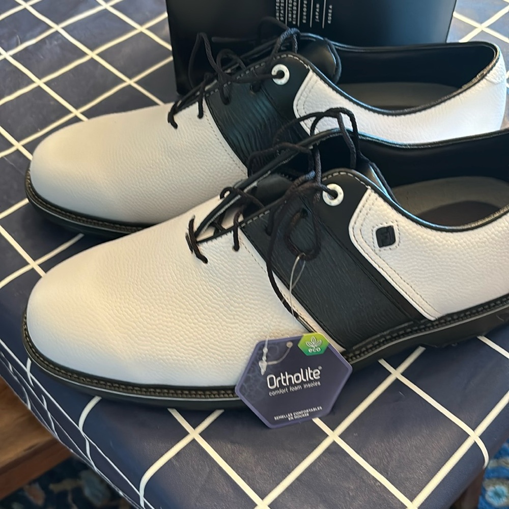 NIB FootJoy Golf Shoes